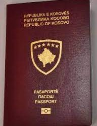 Spanja ‘njeh’ pasaportën e Kosovës, gazetarëve iu vihet vula në pasaportë
