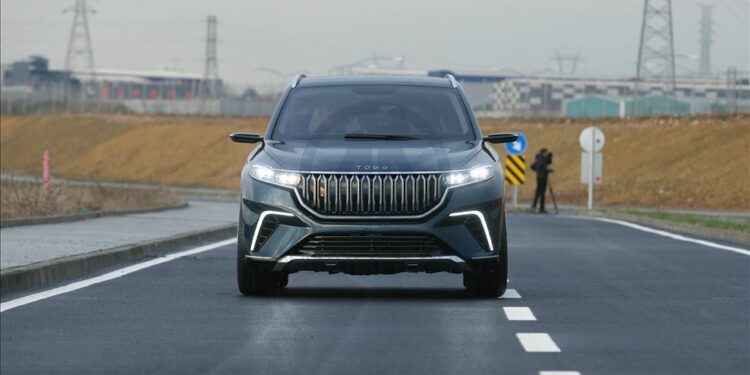 Turqit prodhojnë kerrin e parë elektrik