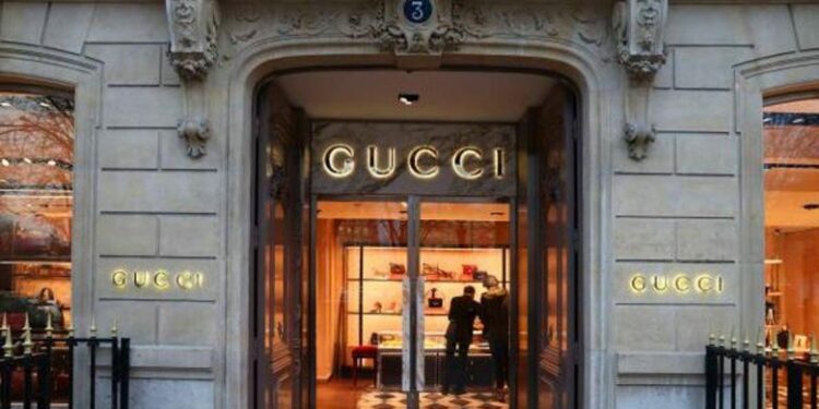 Gucci do të pranojë kriptomonedha – zbulohen se me cilat valuta dixhitale mund të blini