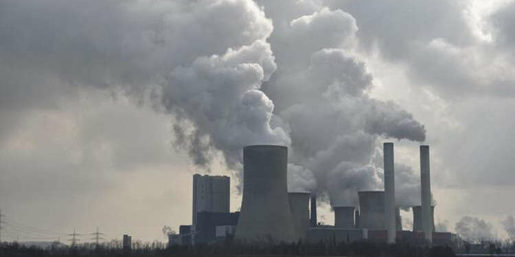 Ngrohja me lëndët djegëse po përkeqëson cilësinë e ajrit në Kosovë