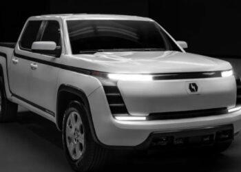 Foxconn që prodhon iPhone-t për Apple investon në firmën e kamionëve elektrikë Lordstown Motors