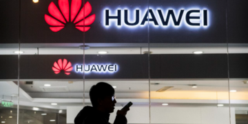 SHBA ndalon shitjet e pajisjeve Huawei dhe ZTE për shkak të frikës së spiunazhit kinez