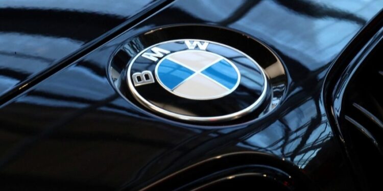 BMW planifikon shitjen direkte të makinave të saj