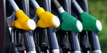 Nafta 1.72 cent, benzina shitet me 1.47