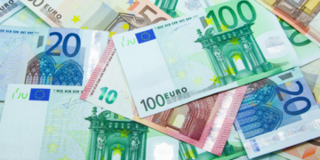 Qeveria miratoi “buxhetin më të madh në histori të Kosovës” por ende s’ka ligj të pagave