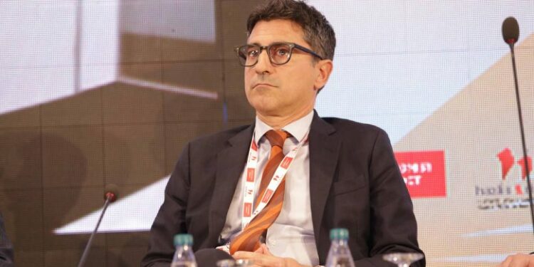 Shefi i BERZH-it për Ballkanin: Rritja ekonomike e Kosovës për vitin 2022 nuk do të jetë më shumë se 4 për qind