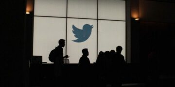 Twitter u thotë reklamuesve se rritja e përdoruesve është në ‘maksimumet e të gjitha kohërave’ nën drejtimin e Elon Musk