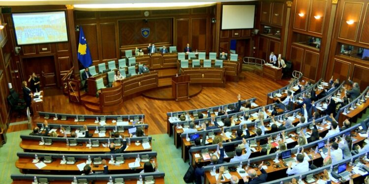 Miratohet në parim Projektligji për pagat në sektorin publik