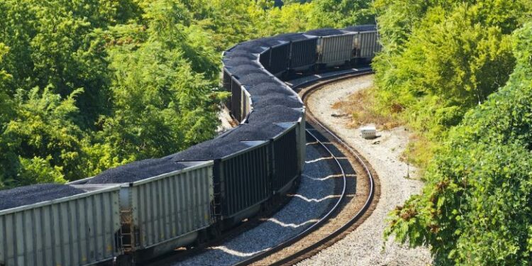 Agjencia Ndërkombëtare e Energjisë: Konsumi botëror i qymyrit gjatë këtij viti do të arrijë nivelin më të lartë të të gjitha kohërave