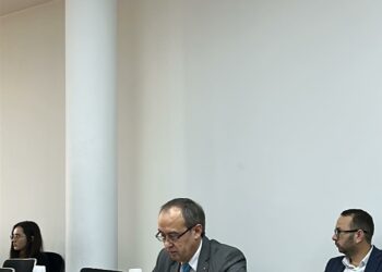 Dështon Komisioni për Buxhet ku pritej të shqyrtohej projektligji për paga