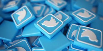 Fillon rikthimi masiv i llogarive të suspenduara në platformën Twitter