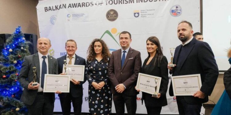 Unioni i Turizmit të Kosovës vlerësohet me çmimin “Balkan’s Best Tourism Innovations”