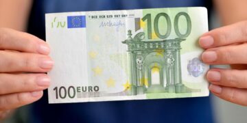 Qeveria sqaron për studentët që nuk i morën shtesat: Po vazhdon procesi i verifikimit