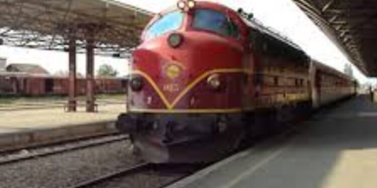 Treni i linjës Prishtinë-Mitrovicë me 120 kilometra në orë