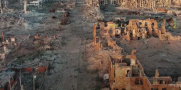 Ukraina rikthen fabrikën e përdorur si ‘fortesë’ nga trupat ruse