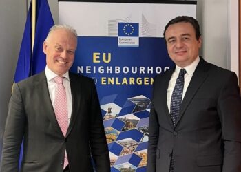 Kryeministri Kurti u takua me Drejtorin e Përgjithshëm për Zgjerim të Bashkimit Evropian, Gert Jan Koopman
