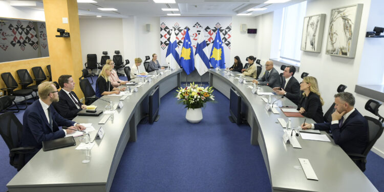 Kryeministri Kurti mirëpriti ministren e Punëve të Jashtme të Finlandës, Elina Valtonen