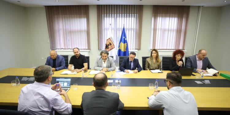 BERZH ËSHTË E PËRKUSHTUAR NË MBËSHTETJEN E REFORMËS SË TRANSPORTIT URBAN NË KRYEQYTET