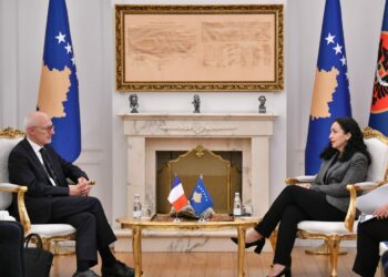 Presidentja Osmani priti në takim ambasadorin francez Olivier Guérot