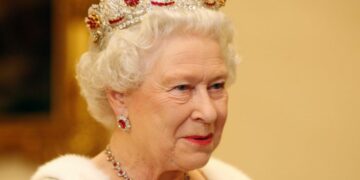 Një libër në të cilin autori tregon se si ishte në të vërtetë mbretëresha