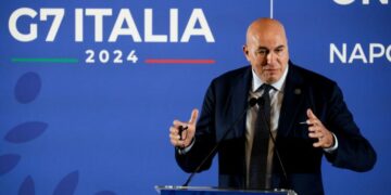 Ministri italian i Mbrojtjes për përplasjen e “dy vizioneve të ndryshme, ndoshta të papajtueshme”