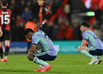 HUMBJA E PARË E SEZONIT TË ARSENALIT: Gjuajtje e madhe nga topçinjtë, Bournemouth me një lojtar rrëzoi rivalin e favorizuar!