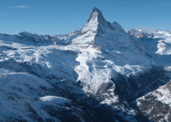 Italia dhe Zvicra kanë rënë dakord të zhvendosin kufirin e tyre të përbashkët në Alpe.