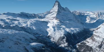 Italia dhe Zvicra kanë rënë dakord të zhvendosin kufirin e tyre të përbashkët në Alpe.