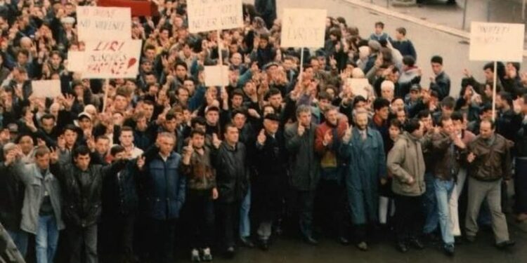 Kryetari i Aleancës për Ardhmërinë e Kosovës Ramush Haradinaj kujton 1 tetorin 1997.