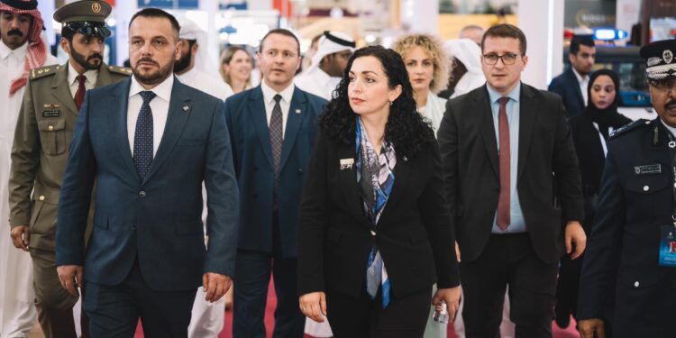 Presidentja Osmani dhe ministri Maqedonci vizituan Ekspozitën dhe Konferencën Globale për Sigurinë Kombëtare dhe Sigurinë Publike, Milipol Qatar