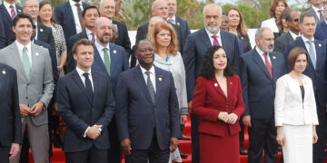 Me ftesë të Presidentit Macron, Presidentja Osmani përfaqëson Republikën e Kosovës në Samitin e krerëve shtetëror të Frankofonisë