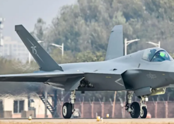 “Zbulimi i Avionit Luftarak J-35A nga Kina: Një Hapi Strategjik për të Konkuruar me Fuqinë Ajrore të SHBA-së”