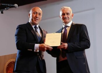 Entuziazëm dhe mbështetje për AAK-në në Klinë: Prezantohen kandidatët për deputetë dhe programi për zhvillim ekonomik dhe anëtarësim në NATO