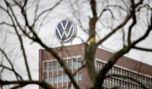 Volkswagen planifikon të largohet nga Xinjiang, do të shesë fabrikën dhe pistën e provës