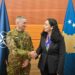 Takimi i Presidentes Osmani me Komandantin e KFOR-it, Gjeneralmajor Enrico Barduani: Fokus në Sigurinë dhe Bashkëpunimin Ndërkombëtar