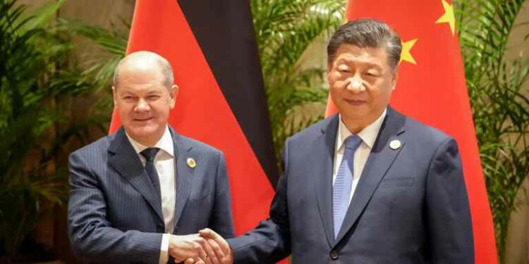 Scholz dhe Xi Diskutojnë Ekonomi dhe Konflikte në Samitin G20