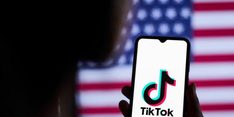 SHBA, një hap më afër ndalimit të TikTok: Gjykata Federale lë në fuqi ligjin për shitjen e platformës