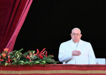 Papa Françesku bën thirrje për fundin e luftës në Evropë dhe Gaza gjatë fjalimit të Krishtlindjeve