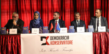 Nimani dhe Haradinaj në promovimin e librit “Kauza për Familjen”