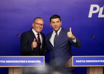 PDK prezanton listën e kandidatëve për deputetë: Bedri Hamza bartës i listës