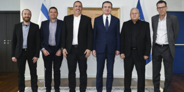 Kryeministri Kurti Takon Delegacionin e Bizneseve Izraelite për Investime në Energjinë e Ripërtëritshme dhe Teknologji