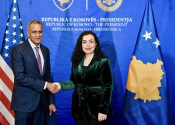 Presidentja Osmani takon Sekretarin Amerikan për Menaxhimin dhe Resurset, Richard R. Verma
