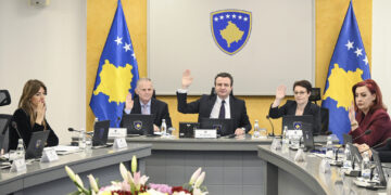 Qeveria e Kosovës miraton vendime të rëndësishme në mbledhjen e radhës
