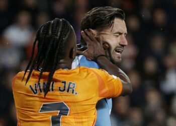 Legjenda e Real Madridit kritikon Vinicius për sjelljen e tij në fushë