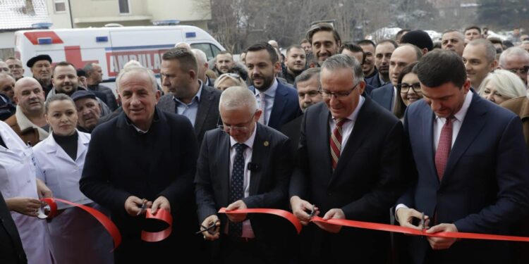 Mitrovica hap kapitull të ri me Qendrën e re të Mjekësisë Familjare “Dr. Nexhat Çuni”