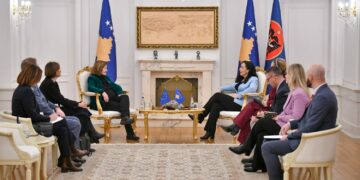 Presidentja Osmani mirëpret Misionin Vëzhgues të Zgjedhjeve të Bashkimit Evropian