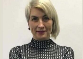 Vdes në Prishtinë gazetarja ukrainase Olga Priadko, e zhvendosur për shkak të luftës në Ukrainë