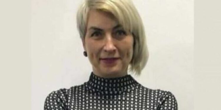 Vdes në Prishtinë gazetarja ukrainase Olga Priadko, e zhvendosur për shkak të luftës në Ukrainë