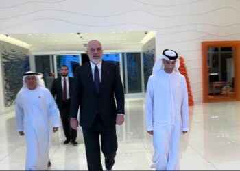Kryeministri Edi Rama në Abu Dhabi për Javën e Qëndrueshmërisë 2025: Axhenda dhe Synimet e Vizitës