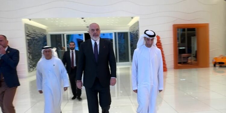 Kryeministri Edi Rama në Abu Dhabi për Javën e Qëndrueshmërisë 2025: Axhenda dhe Synimet e Vizitës